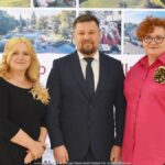 Burmistrz wita gości.