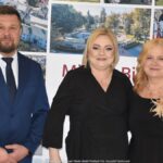 Burmistrz wita gości.