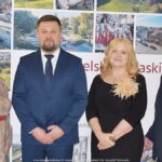 Burmistrz wita gości.