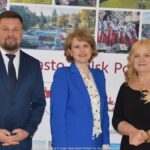 Burmistrz wita gości.