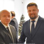 Burmistrz wita gości.