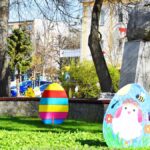 Piękne ozdoby w parku miejskim.