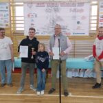 Wręczanie nagród podczas finału majówki modelarskiej.