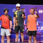 Gala mistrzostw w domu kultury i wręczanie pucharów i medali na scenie.