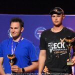 Gala mistrzostw w domu kultury i wręczanie pucharów i medali na scenie.