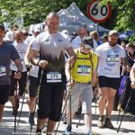 Zawody w nordic walkingu w lesie grabowieckim.