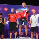 Gala mistrzostw w domu kultury i wręczanie pucharów i medali na scenie.