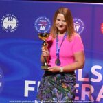 Gala mistrzostw w domu kultury i wręczanie pucharów i medali na scenie.