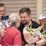 Gala mistrzostw w domu kultury i wręczanie pucharów i medali na scenie.