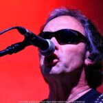 Koncert zespołu Big Cyc na scenie plenerowej.