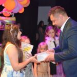 Festiwal młodych wokalistów Podlaska Nuta na scenie domu kultury.