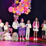 Festiwal młodych wokalistów Podlaska Nuta na scenie domu kultury.