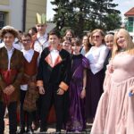 Kolorowy korowód przebierańców i przemarsz ulicami Bielska z kluczem do bram miasta.