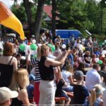 Kolorowy korowód przebierańców i przemarsz ulicami Bielska z kluczem do bram miasta.