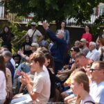 Kolorowy korowód przebierańców i przemarsz ulicami Bielska z kluczem do bram miasta.