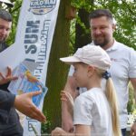 Wręczanie nagród na zakończenie zawodów wędkarskich.