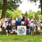 Wręczanie nagród na zakończenie zawodów wędkarskich.