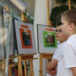 Wręczenie nagród w konkursie fotograficznym dla dzieci.