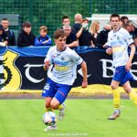 Mecz czwartej ligi seniorów piłki nożnej.