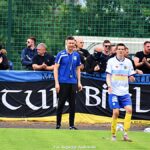 Mecz czwartej ligi seniorów piłki nożnej.