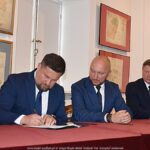 Uroczystość podpisania umów w bielskim ratuszu.