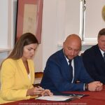 Uroczystość podpisania umów w bielskim ratuszu.