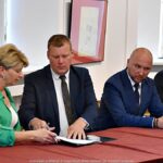 Uroczystość podpisania umów w bielskim ratuszu.