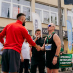 Bieg w plenerze ulicami miasta.