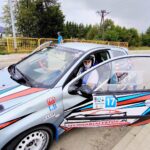 Rajd samochodowy ulicami miasta.