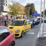 Rajd samochodowy ulicami miasta.