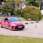 Rajd samochodowy ulicami miasta.