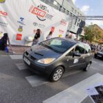 Rajd samochodowy ulicami miasta.