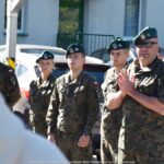 Żołnierze i uczniowie podczas szkolenia.