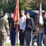 Żołnierze i uczniowie podczas szkolenia.