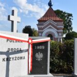 Uroczystości na cmentarzu wojennym.