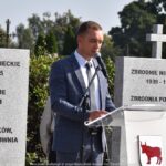 Uroczystości na cmentarzu wojennym.