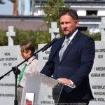 Uroczystości na cmentarzu wojennym.