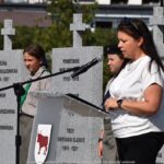 Uroczystości na cmentarzu wojennym.