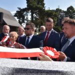 Uroczystości na cmentarzu wojennym.