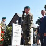 Uroczystości na cmentarzu wojennym.