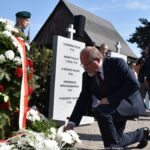 Uroczystości na cmentarzu wojennym.