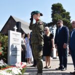 Uroczystości na cmentarzu wojennym.