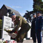 Uroczystości na cmentarzu wojennym.