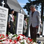 Uroczystości na cmentarzu wojennym.