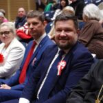 poseł i burmistrz na widowni