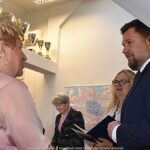 Wręczanie życzeń i podziękowań przez burmistrzów - seniorom.