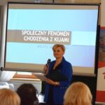 spotkanie prozdrowotne w auli hotelowej.