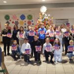 Grupowe zdjęcie uczestników zajęć z organizatorami.