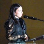 przemawiająca kobieta