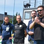 Zawody dzieci na stadionie.